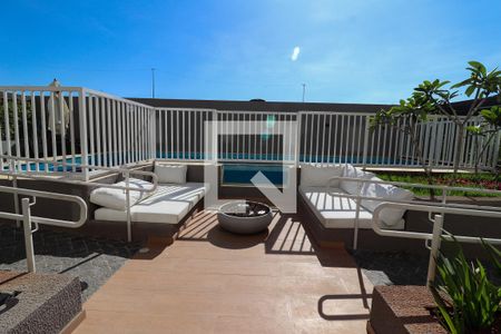 Apartamento à venda com 34m², 2 quartos e sem vaga Apartamento à venda com 34m², 2 quartos e sem vagaÁrea comum - Piscina