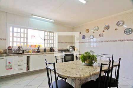 Casa à venda com 220m², 3 quartos e 3 vagas Casa à venda com 220m², 3 quartos e 3 vagasCozinha