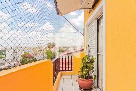 Casa à venda com 220m², 3 quartos e 3 vagas Casa à venda com 220m², 3 quartos e 3 vagasSuíte