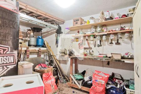 Casa à venda com 220m², 3 quartos e 3 vagas Casa à venda com 220m², 3 quartos e 3 vagasOficina