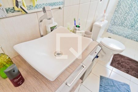 Casa à venda com 220m², 3 quartos e 3 vagas Casa à venda com 220m², 3 quartos e 3 vagasBanheiro