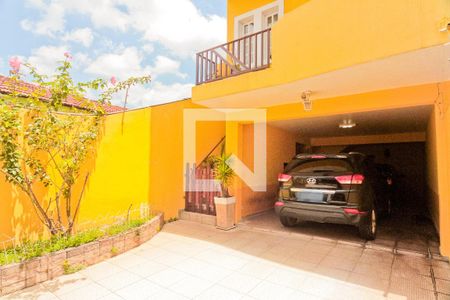 Casa à venda com 220m², 3 quartos e 3 vagas Casa à venda com 220m², 3 quartos e 3 vagasGaragem