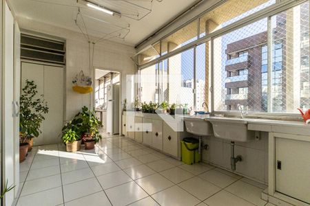 Apartamento para alugar com 275m², 4 quartos e 4 vagasÁrea de Serviço