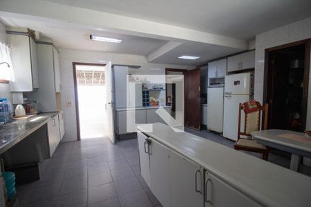 Casa de condomínio à venda com 630m², 6 quartos e 3 vagasCozinha