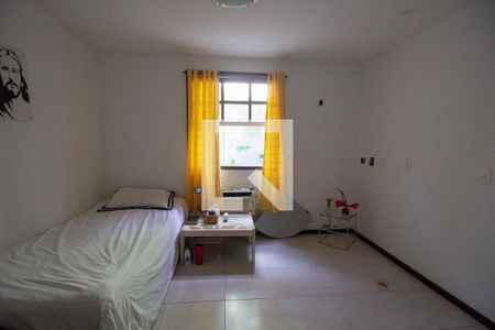 Casa de condomínio à venda com 630m², 6 quartos e 3 vagasQuarto 1