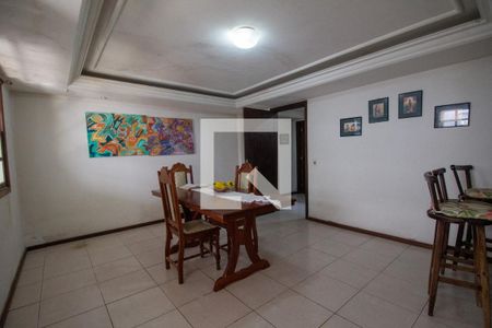 Casa de condomínio à venda com 630m², 6 quartos e 3 vagasSala de Jantar