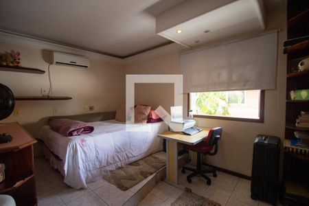 Casa de condomínio à venda com 630m², 6 quartos e 3 vagasSuíte 3