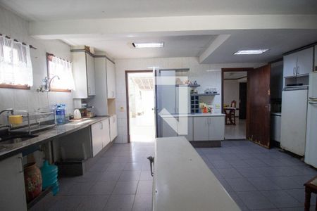Casa de condomínio à venda com 630m², 6 quartos e 3 vagasCozinha
