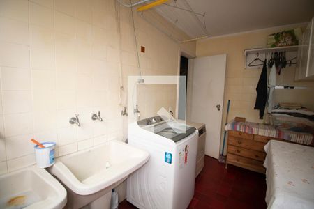 Casa à venda com 360m², 4 quartos e 4 vagas Casa à venda com 360m², 4 quartos e 4 vagasÁrea de Serviço