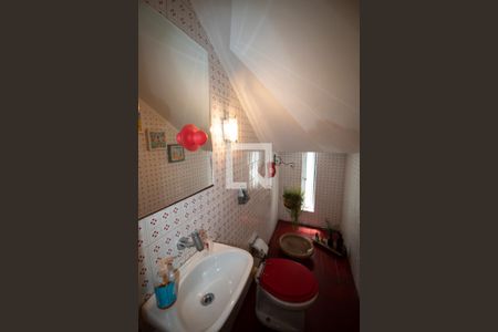 Casa à venda com 360m², 4 quartos e 4 vagas Casa à venda com 360m², 4 quartos e 4 vagasBanheiro Lavado