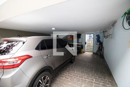 Casa à venda com 360m², 4 quartos e 4 vagas Casa à venda com 360m², 4 quartos e 4 vagasGaragem
