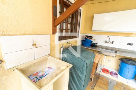 Casa à venda com 180m², 4 quartos e 2 vagas Casa à venda com 180m², 4 quartos e 2 vagasÁrea de Serviço