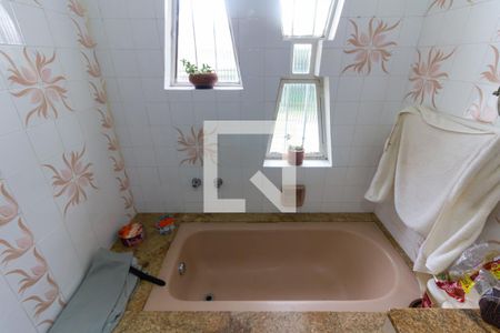 Casa à venda com 220m², 4 quartos e 3 vagas Casa à venda com 220m², 4 quartos e 3 vagasBanheiro da Suíte