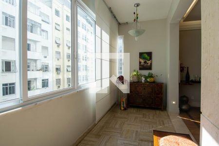 Apartamento à venda com 240m², 3 quartos e 1 vaga Apartamento à venda com 240m², 3 quartos e 1 vagaSacada