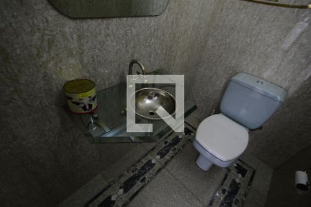 Lavabo de casa para alugar com 4 quartos, 250m² em Vila Monumento, São Paulo