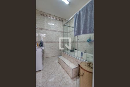 Casa à venda com 250m², 4 quartos e 5 vagasBanheiro