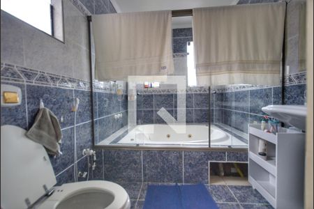 Casa à venda com 250m², 4 quartos e 5 vagasQuarto 3 - Suíte