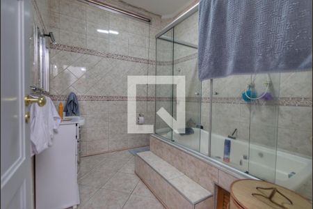 Casa à venda com 250m², 4 quartos e 5 vagasBanheiro