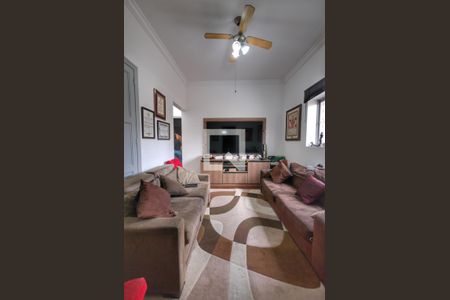 Casa à venda com 250m², 4 quartos e 5 vagasSala de TV - Quartos