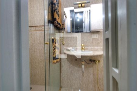 Casa à venda com 250m², 4 quartos e 5 vagasQuarto 2 - Suíte