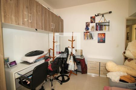 Apartamento à venda com 228m², 3 quartos e 2 vagasQuarto 3