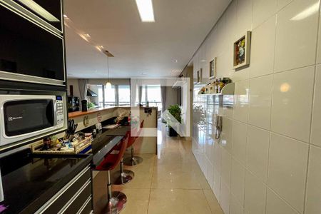 Apartamento à venda com 105m², 2 quartos e 2 vagasCozinha