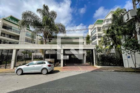 Apartamento à venda com 105m², 2 quartos e 2 vagasFachada