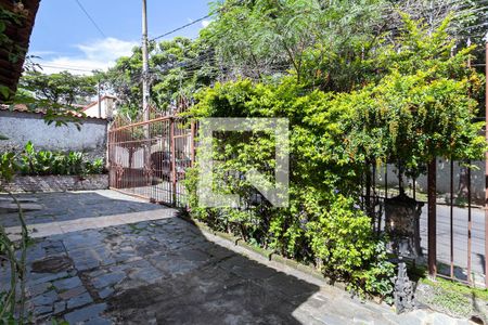 Casa à venda com 360m², 5 quartos e 3 vagasEntrada