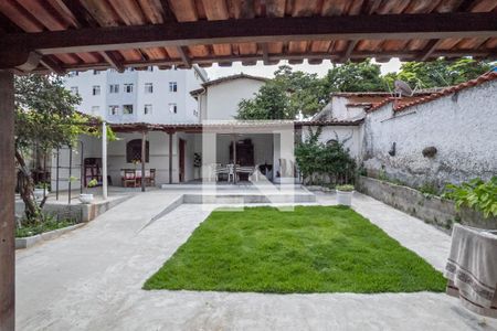 Casa à venda com 360m², 5 quartos e 3 vagasVista da suíte 
