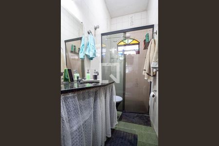 Casa à venda com 360m², 5 quartos e 3 vagasBanheiro social 