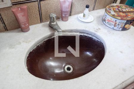 Casa à venda com 360m², 5 quartos e 3 vagasBanheiro da suíte 