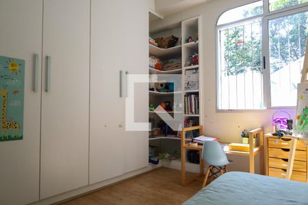 Apartamento à venda com 170m², 3 quartos e 1 vaga Apartamento à venda com 170m², 3 quartos e 1 vagaQuarto 1