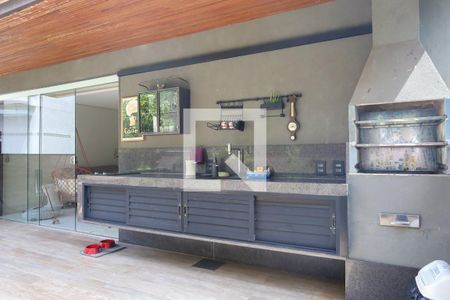 Apartamento à venda com 170m², 3 quartos e 1 vaga Apartamento à venda com 170m², 3 quartos e 1 vagaCobertura