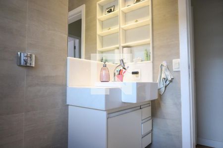 Apartamento à venda com 170m², 3 quartos e 1 vaga Apartamento à venda com 170m², 3 quartos e 1 vagaBanheiro