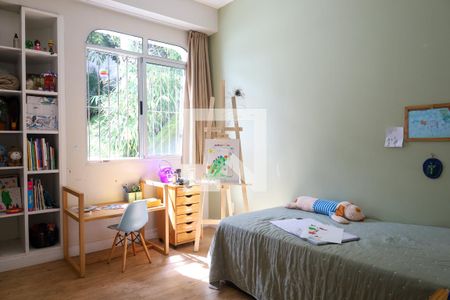 Apartamento à venda com 170m², 3 quartos e 1 vaga Apartamento à venda com 170m², 3 quartos e 1 vagaQuarto 1