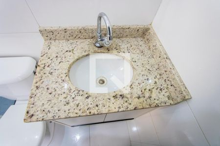 Apartamento à venda com 80m², 2 quartos e 1 vaga Apartamento à venda com 80m², 2 quartos e 1 vagaBanheiro