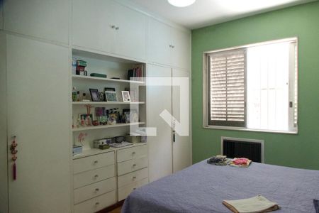 Casa à venda com 1330m², 3 quartos e 3 vagas Casa à venda com 1330m², 3 quartos e 3 vagasQuarto