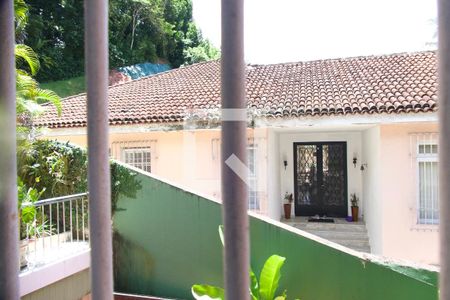 Casa à venda com 1330m², 3 quartos e 3 vagas Casa à venda com 1330m², 3 quartos e 3 vagasSala de jantar  vista