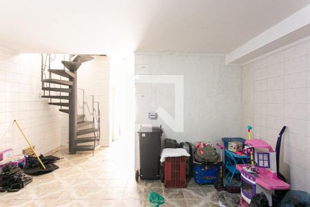 Casa à venda com 220m², 3 quartos e 6 vagas Casa à venda com 220m², 3 quartos e 6 vagasGaragem