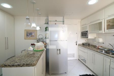 Apartamento para alugar com 130m², 2 quartos e 3 vagasCozinha