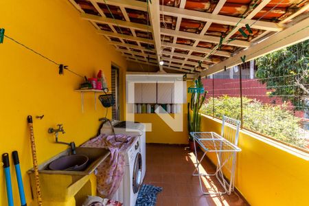 Casa à venda com 190m², 3 quartos e 2 vagasLavanderia