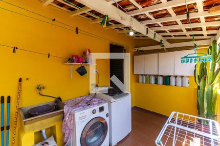 Casa à venda com 190m², 3 quartos e 2 vagasLavanderia