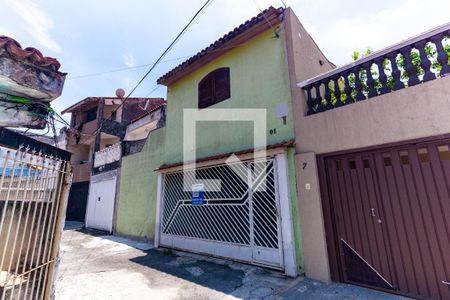 Casa à venda com 190m², 3 quartos e 2 vagasFachada