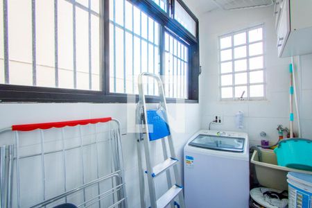 Apartamento à venda com 89m², 2 quartos e sem vaga Apartamento à venda com 89m², 2 quartos e sem vagaÁrea de serviço