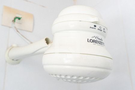 Apartamento à venda com 107m², 2 quartos e 1 vaga Apartamento à venda com 107m², 2 quartos e 1 vagaBanheiro de serviço Detalhe