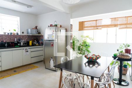 Apartamento à venda com 107m², 2 quartos e 1 vaga Apartamento à venda com 107m², 2 quartos e 1 vagaCozinha