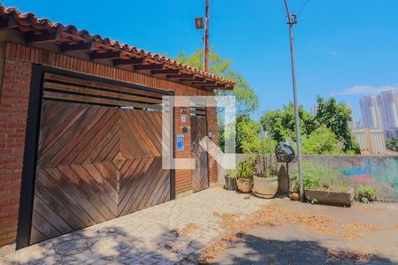 Casa à venda com 200m², 4 quartos e 2 vagasFachada