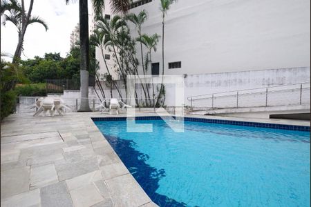 Apartamento à venda com 324m², 4 quartos e 3 vagasÁrea comum - Piscina