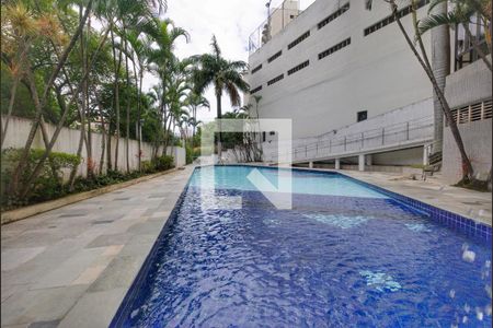 Apartamento à venda com 324m², 4 quartos e 3 vagasÁrea comum - Piscina
