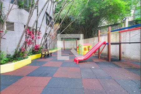 Apartamento à venda com 324m², 4 quartos e 3 vagasÁrea Comum - Playground